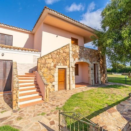Iss Travel, Pedra Rosa 2 Bedroom Apartments With Private Terrace And Air Conditioning San Teodoro  Exterior photo